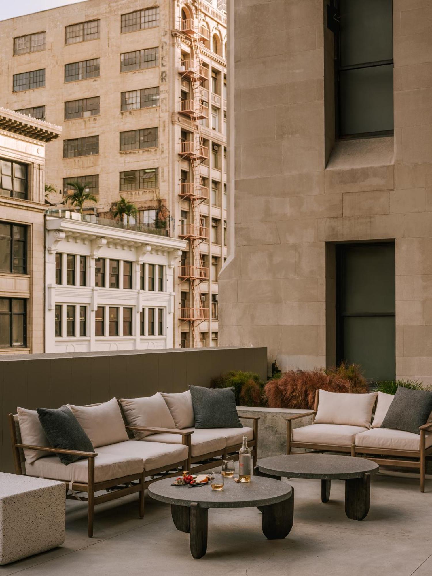 Sonder By Marriott Bonvoy The Winfield Apartments Downtown La Aparthotel 4*